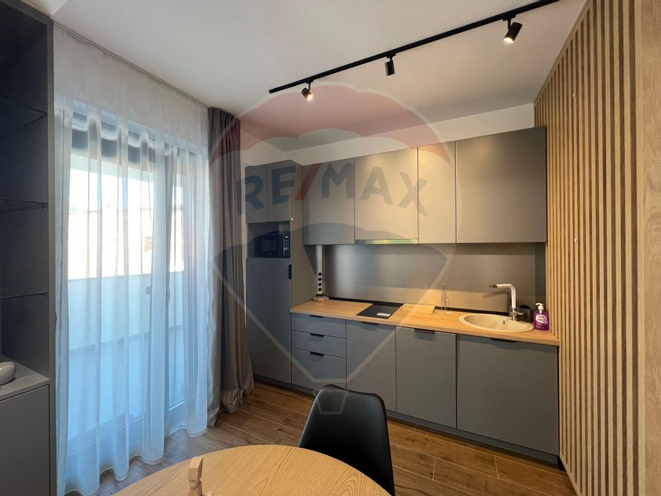 Apartament cu 2 camere + parcare, de închiriat Parc Brătianu