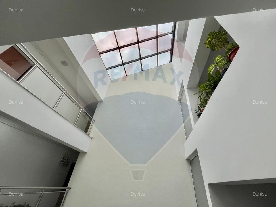 Apartament de 2 camere langa cel mai mare complex educational din S4