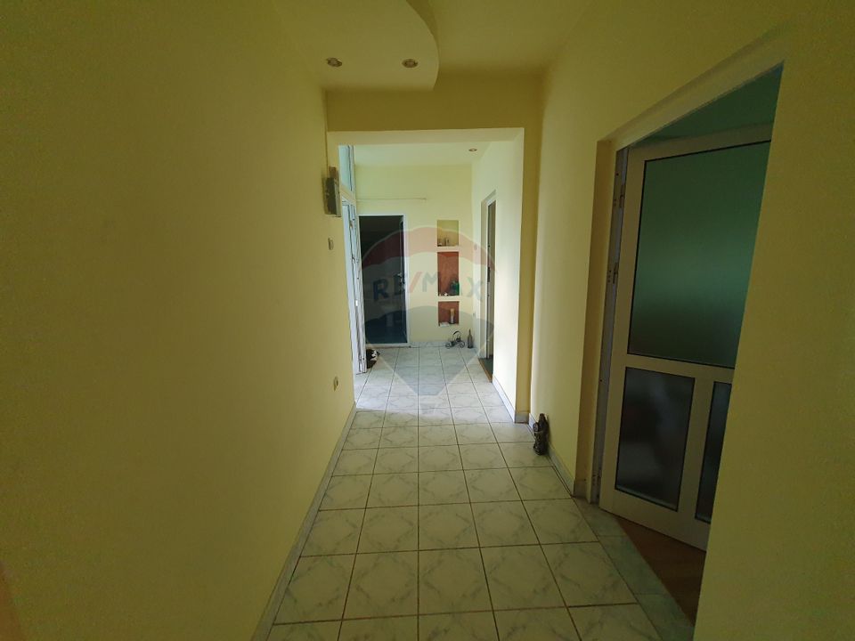 6 room House / Villa, Gara area