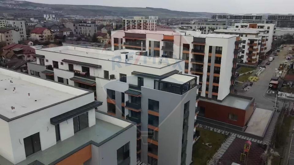 Apartament 2 camere, Între Lacuri