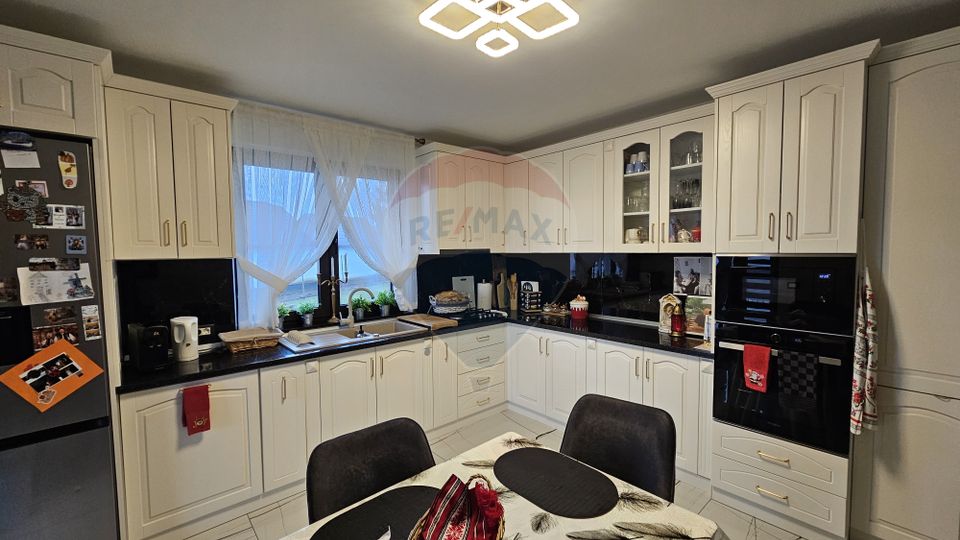 Casă / Vilă de lux, Moara Nica, Suceava