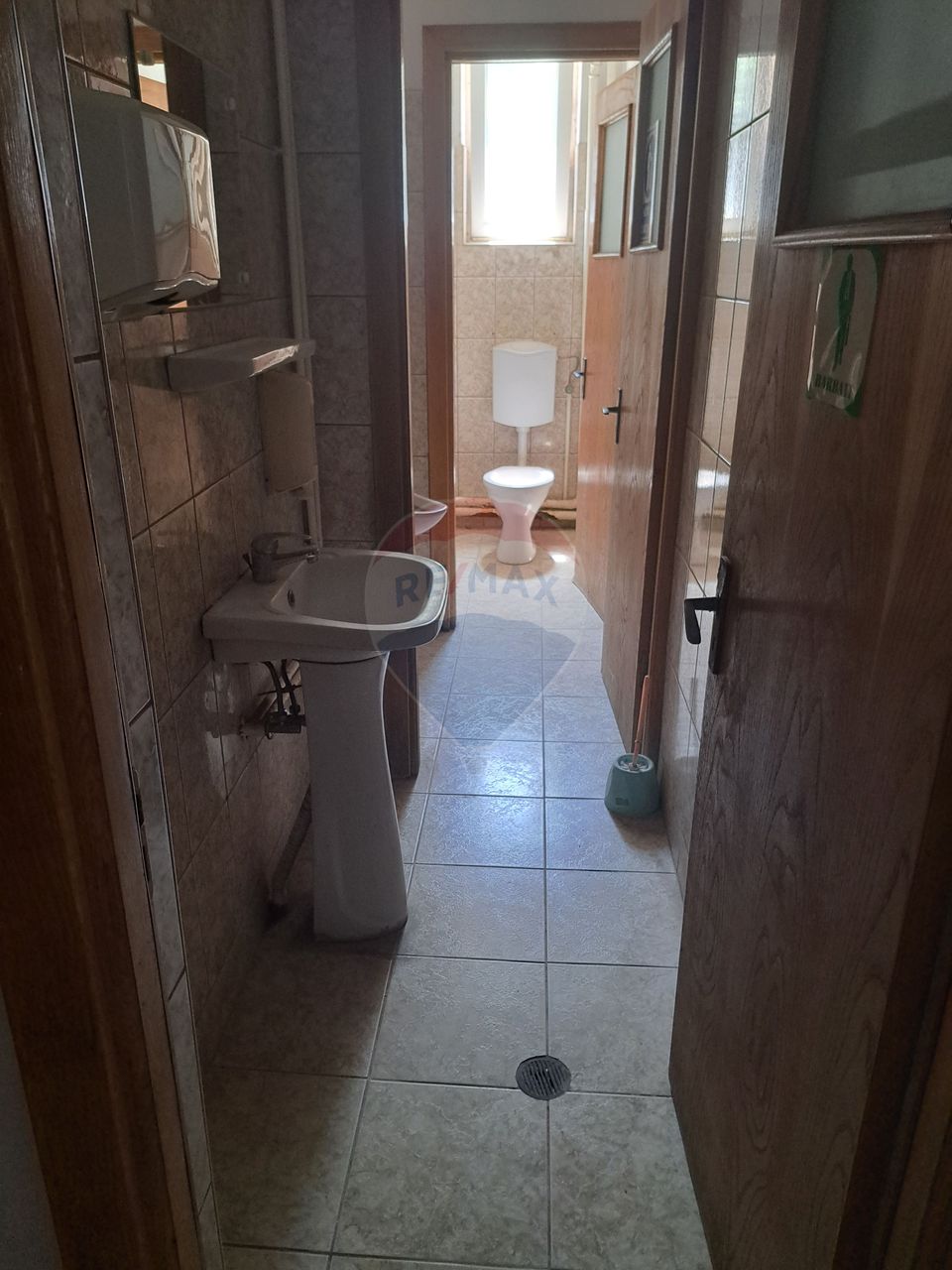 1,100sq.m Office Space for rent, Lapus area