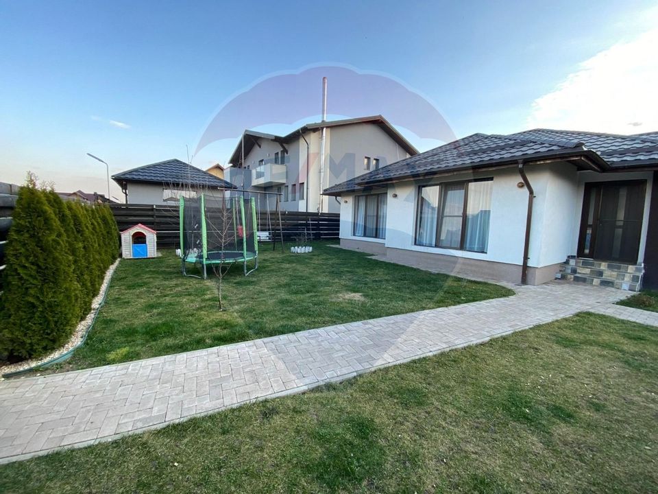 4 room House / Villa for sale