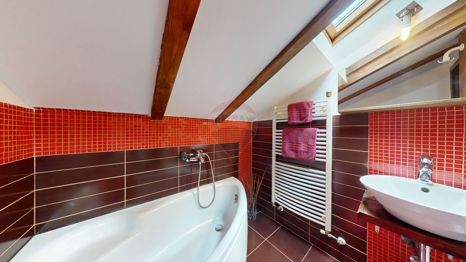 Pensiune de Vânzare Sinaia | Lângă Telecabină | Business activ 20 ani