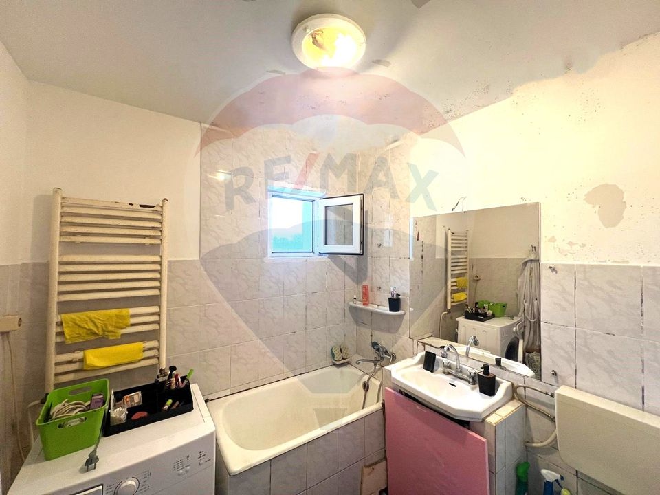 Apartament cu 3 camere de vânzare strada Stadionului zona Milcov