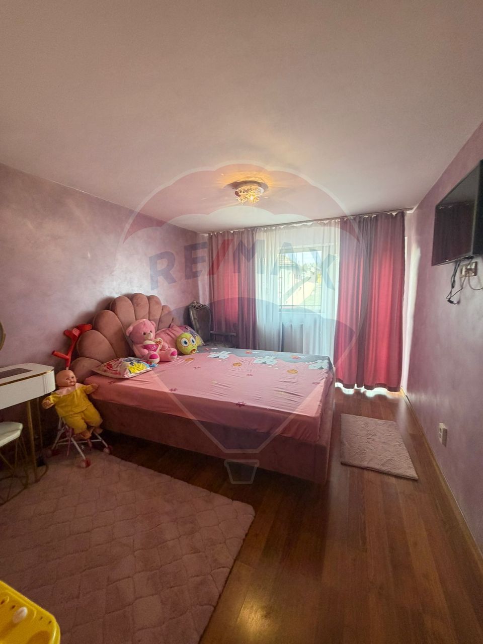 5 room House / Villa for sale, 1 Mai area