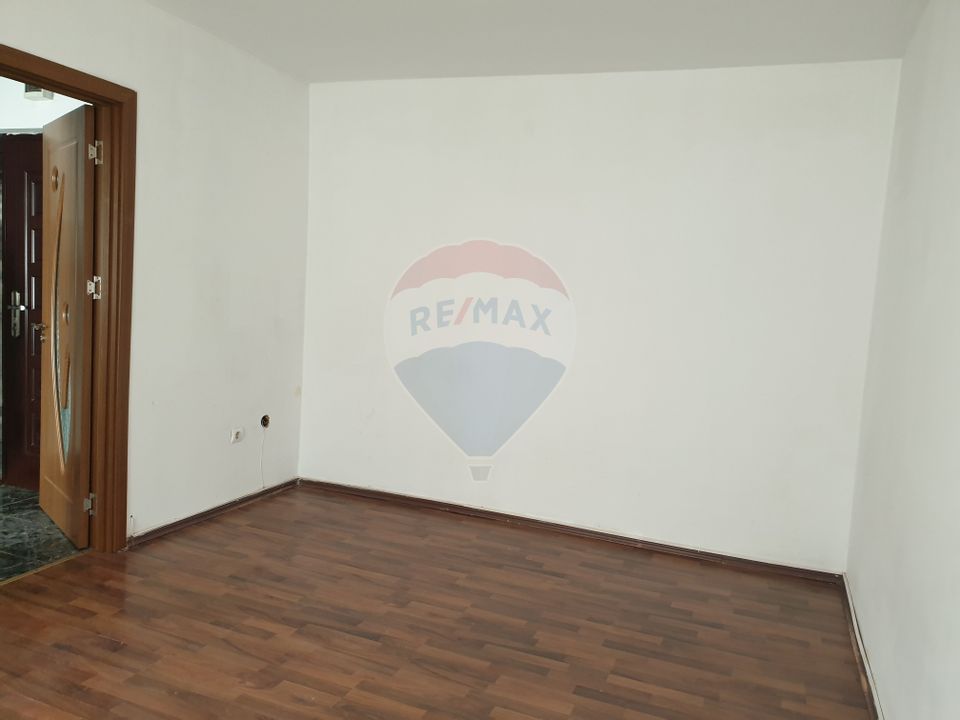 34sq.m Commercial Space for rent, Darmanesti area