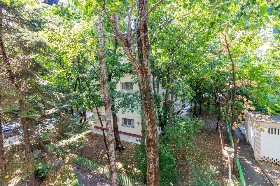 Apartament cu 3 camere de vânzare/Brancoveanu/