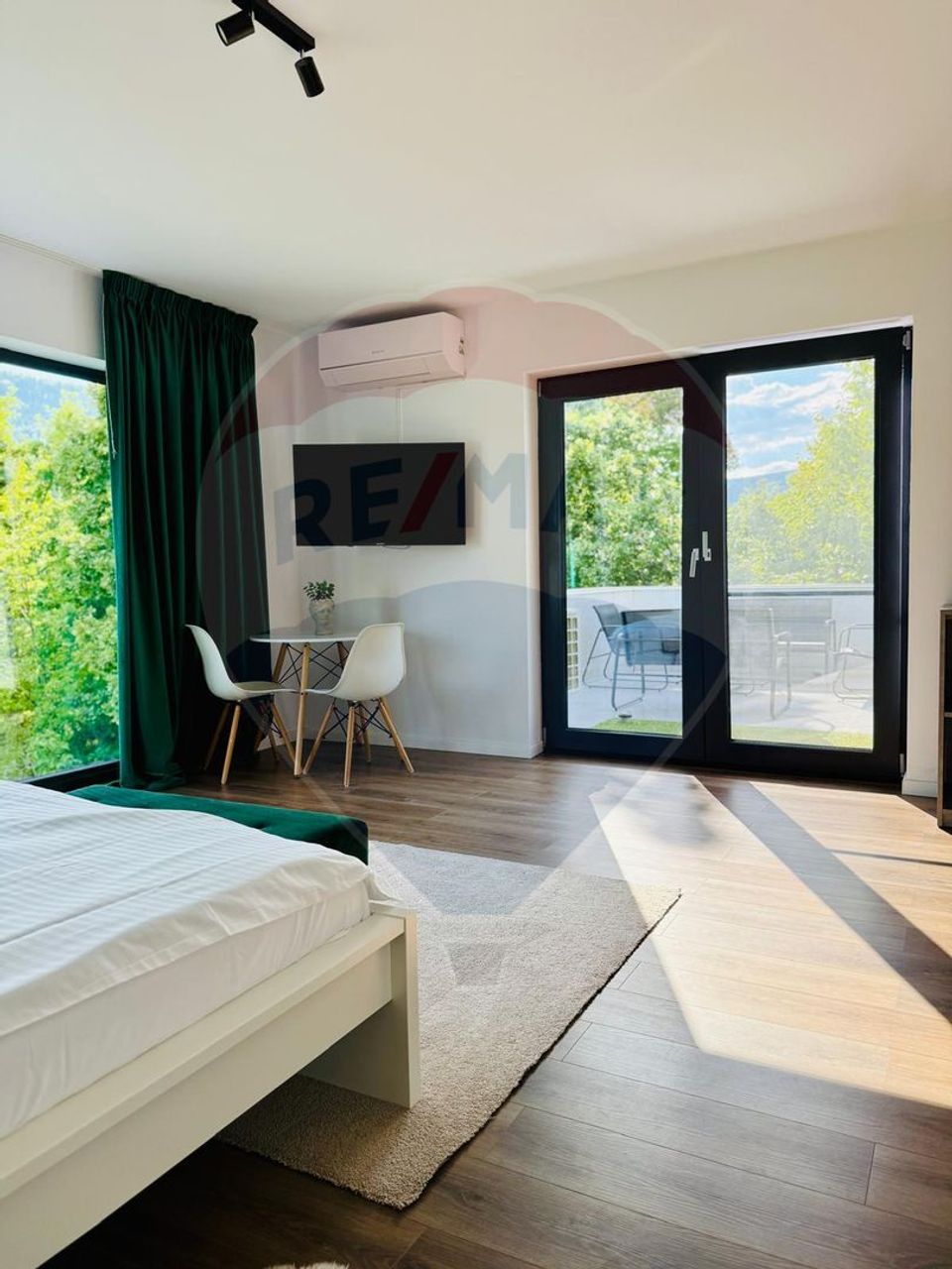 8 room House / Villa for sale