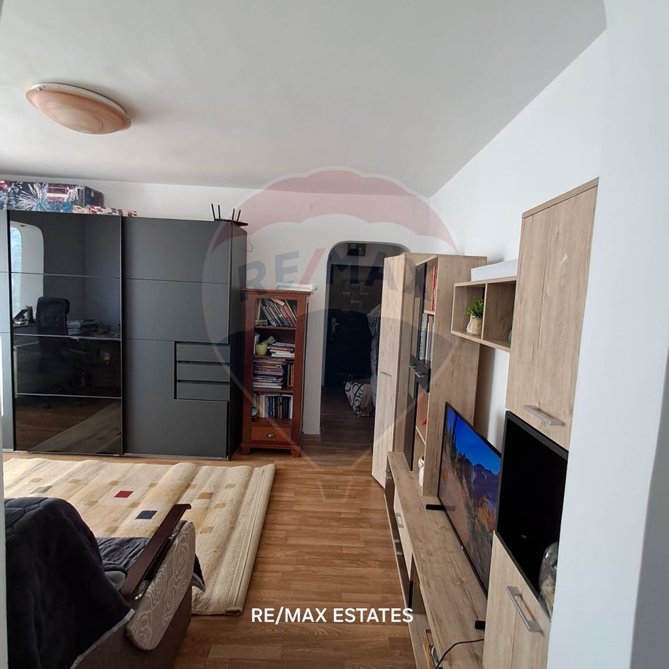 Apartament de vânzare – 2 camere semidecomandat