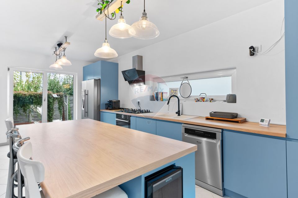 4 room House / Villa for sale