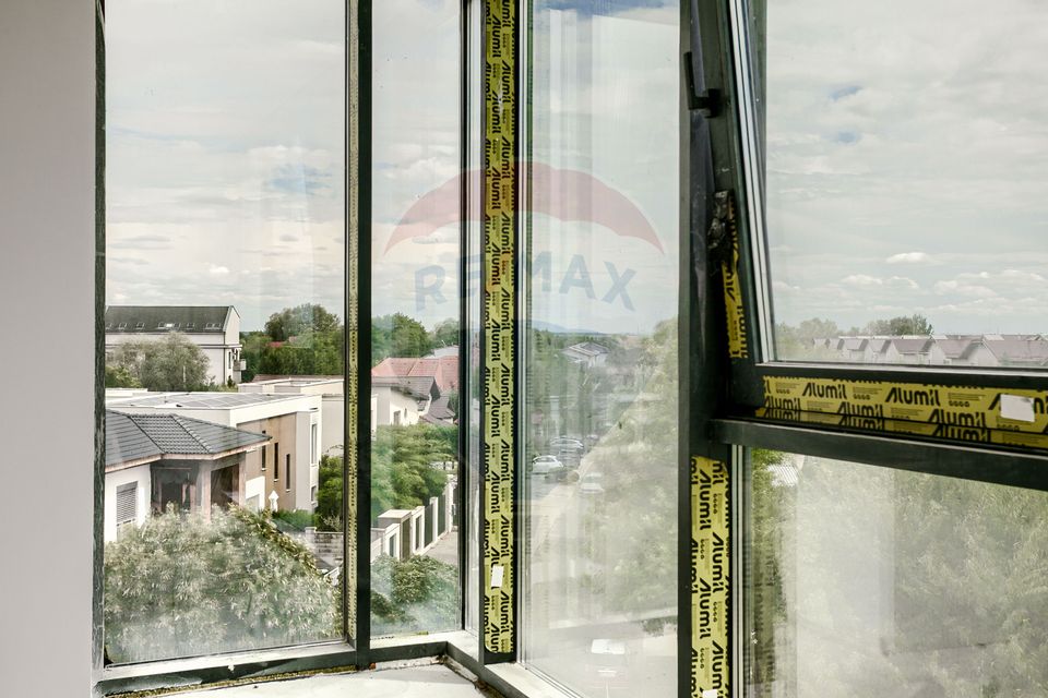 Apartament 3 camere 148 mp de vânzare cu loc parcare în zona Subcetate