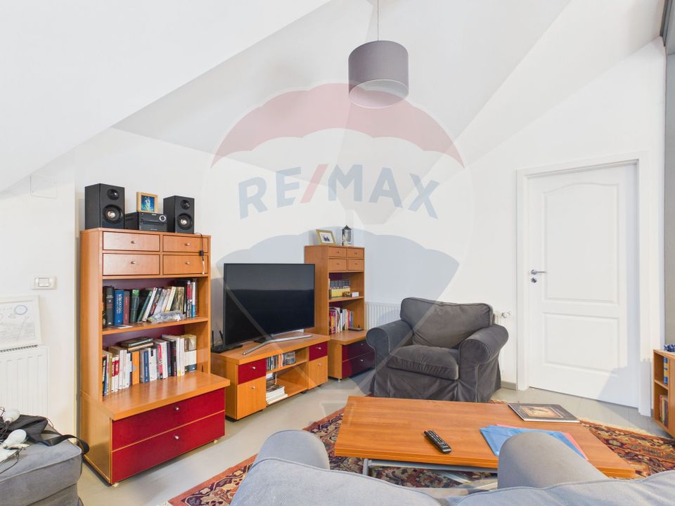 Casa / Vila cu 8 camere de vanzare în zona Cotroceni