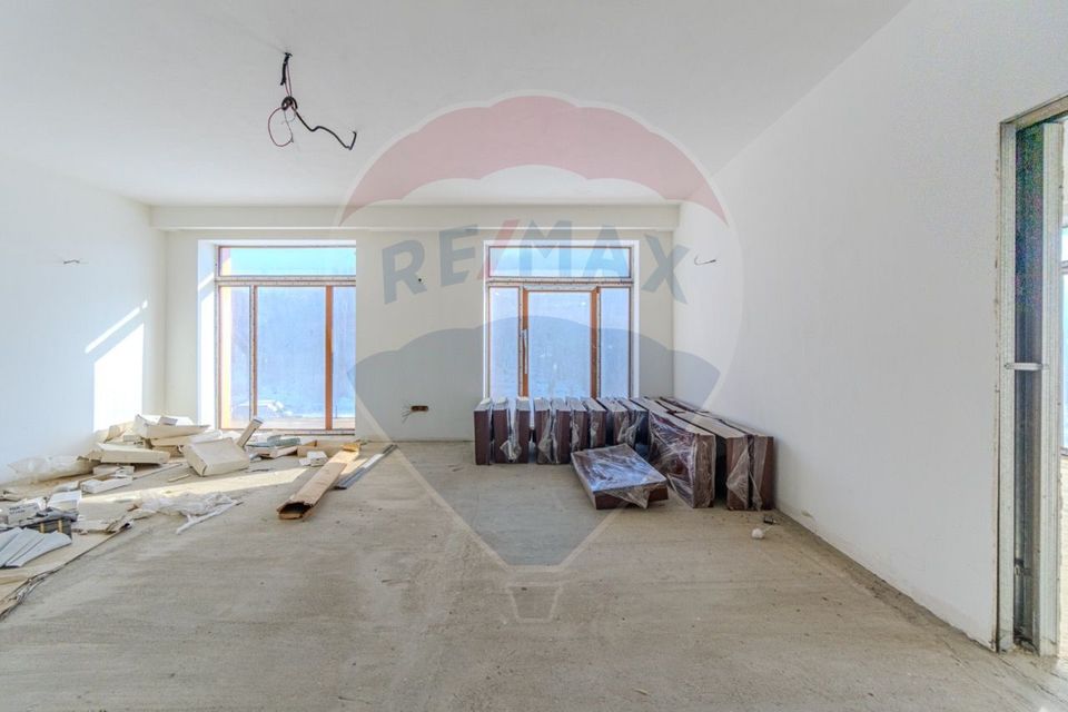 Activ Hotelier SubEvaluat | 18.000 mp construiti | 3 ha teren | BRASOV