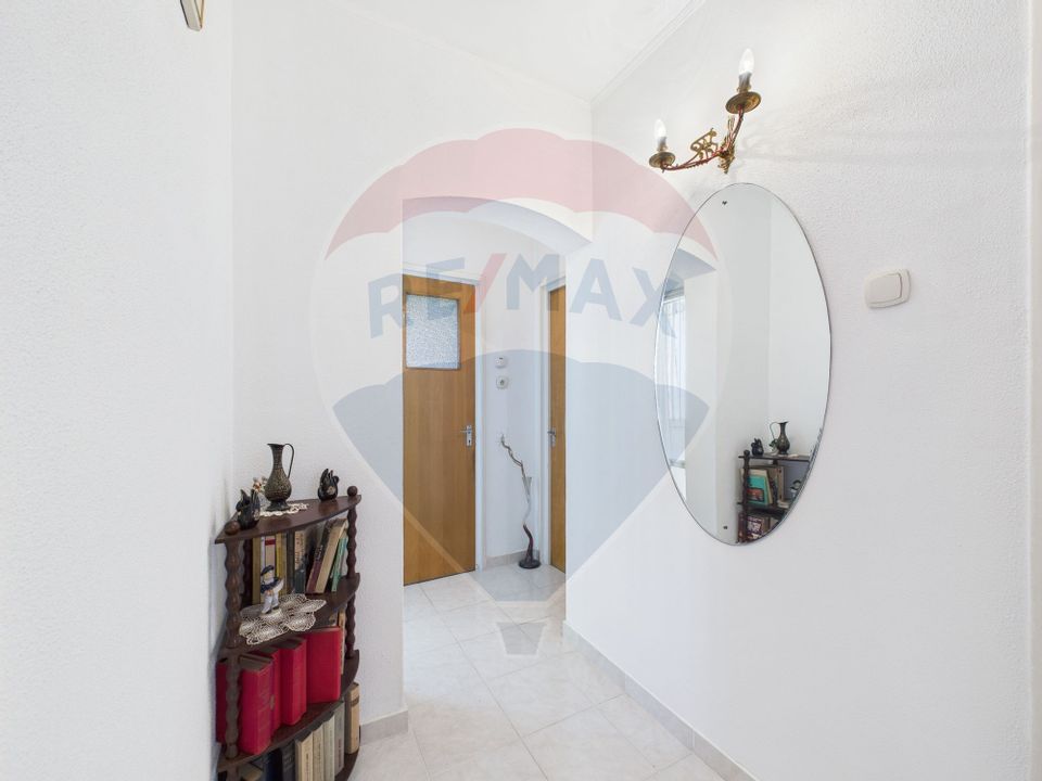 3 room Apartment for sale, Decebal area