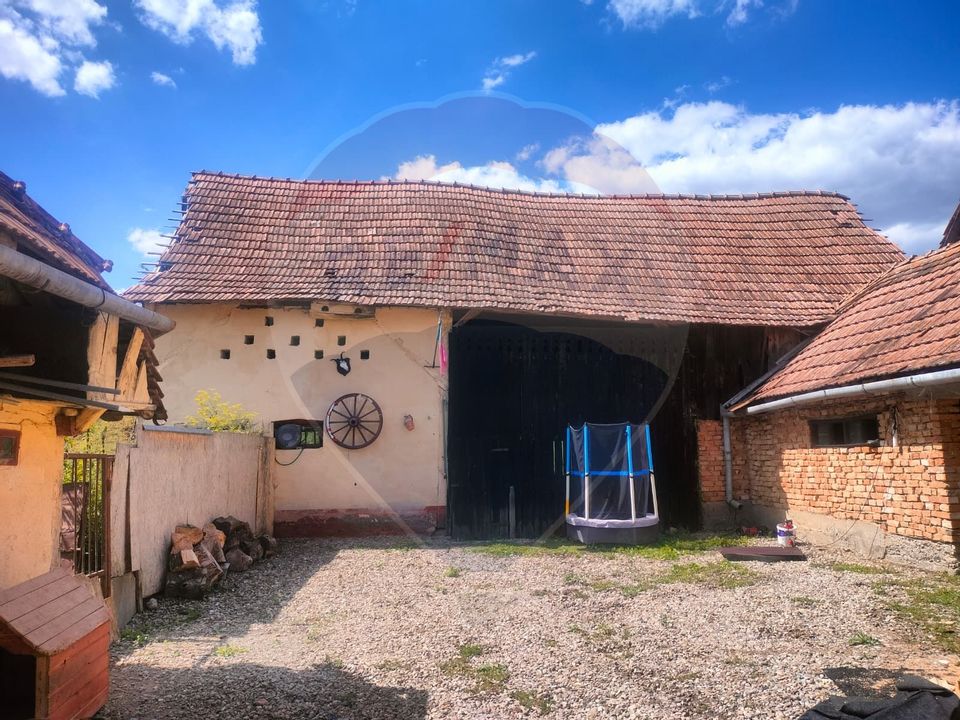 Casă la tara in satul Retis, comuna Bradeni, aproape de Sighisoara