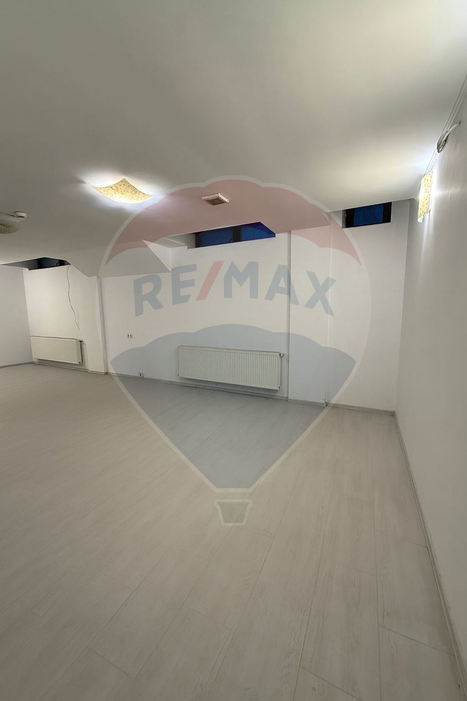 444sq.m Commercial Space for rent, Valea Rosie area