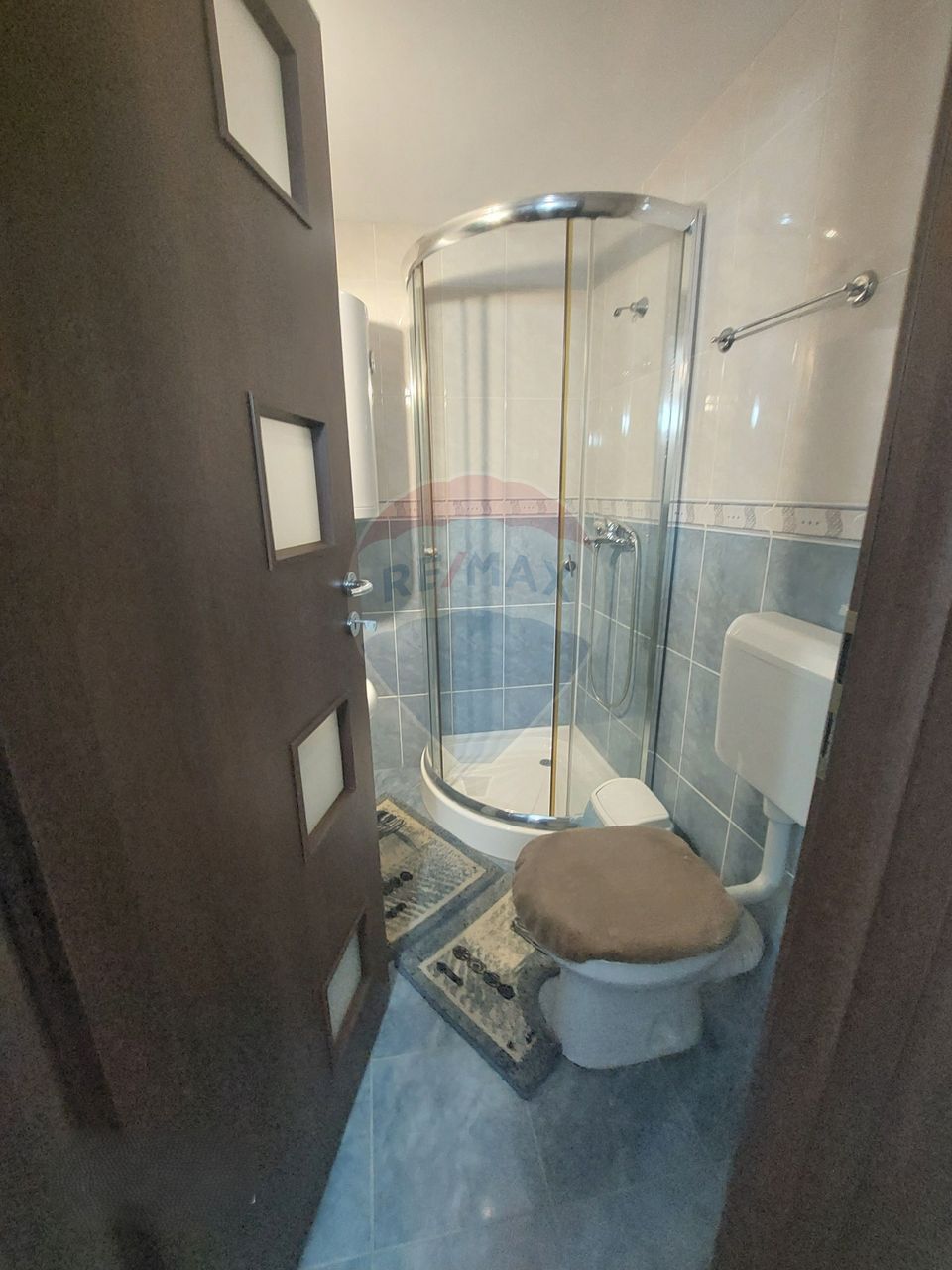 Casă / Vilă cu 10 camere de vânzare în zona Central