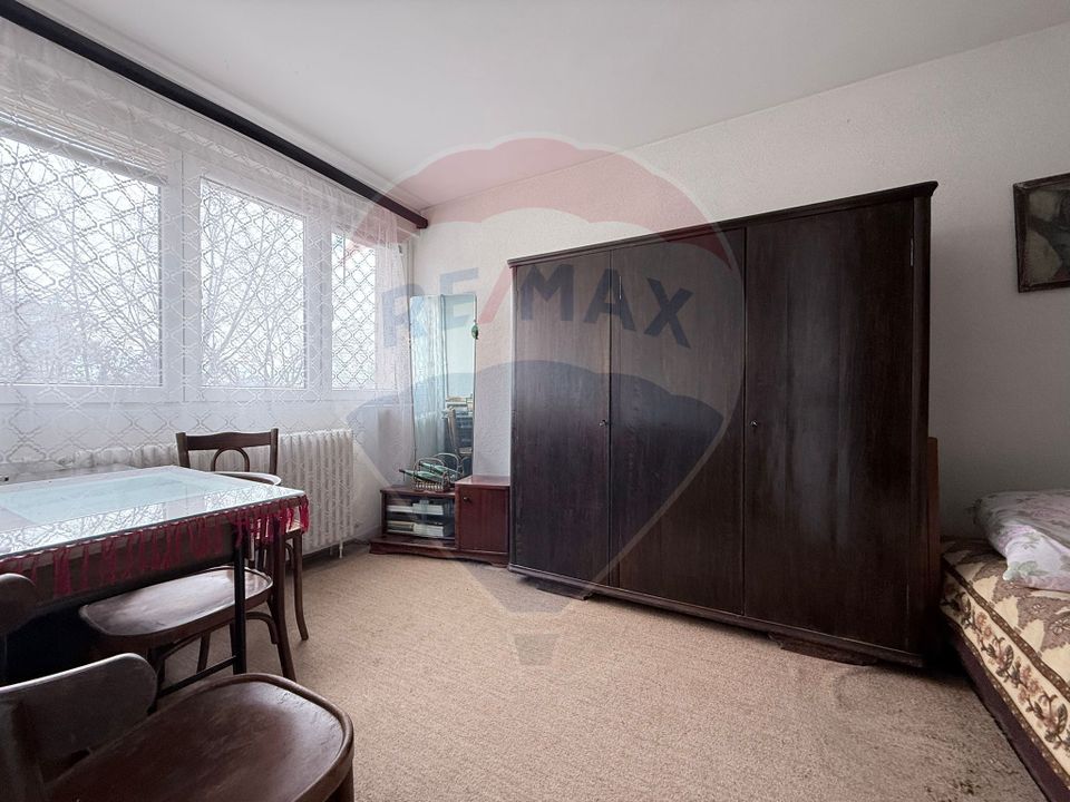 Apartament de vânzare | 2 camere | Bloc anvelopat,  Piata Sudului