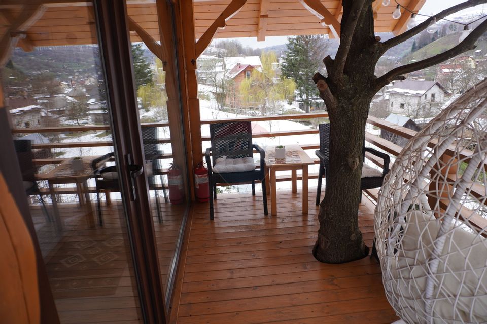 Casă de vânzare, Moisei