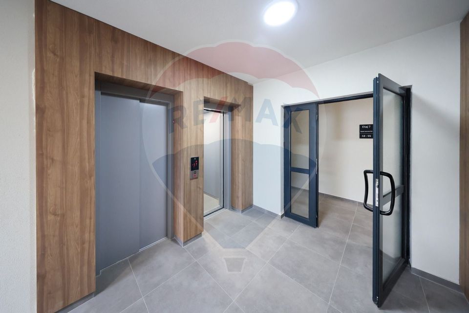 3 room Apartment for sale, Tractorul area