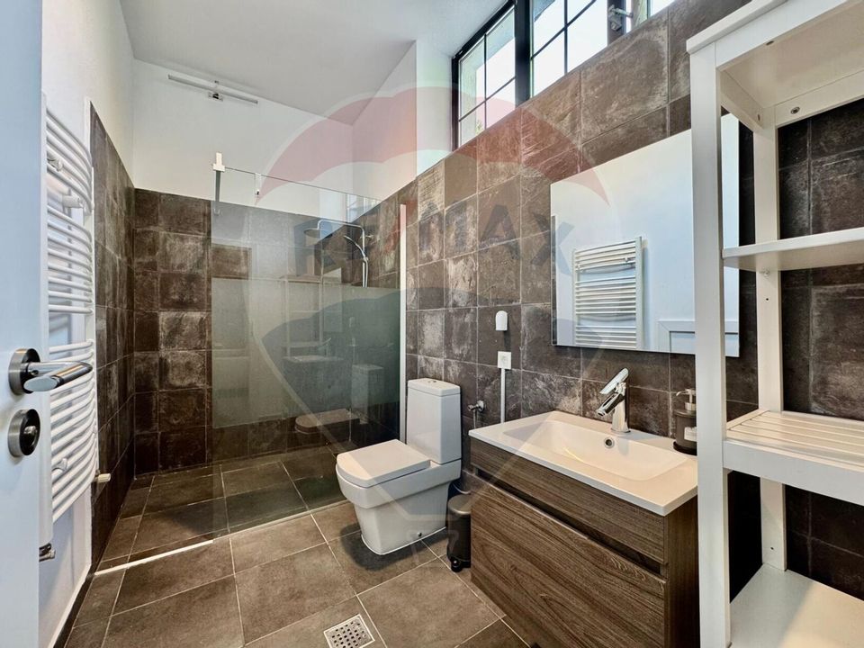 Casă/apartament tip studio/curte de inchiriat Parc Bazilescu