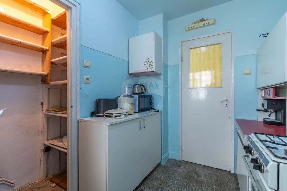 Apartament 3 camere de vanzare, 63mp, decomandat, boxa, Agricultorilor