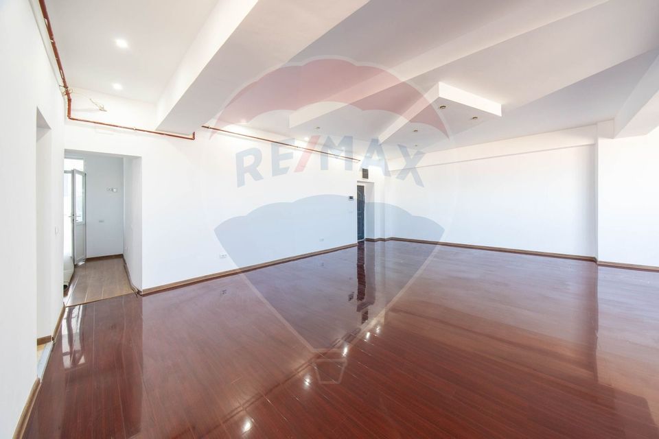 79.7sq.m Office Space for rent, Centrul Civic area