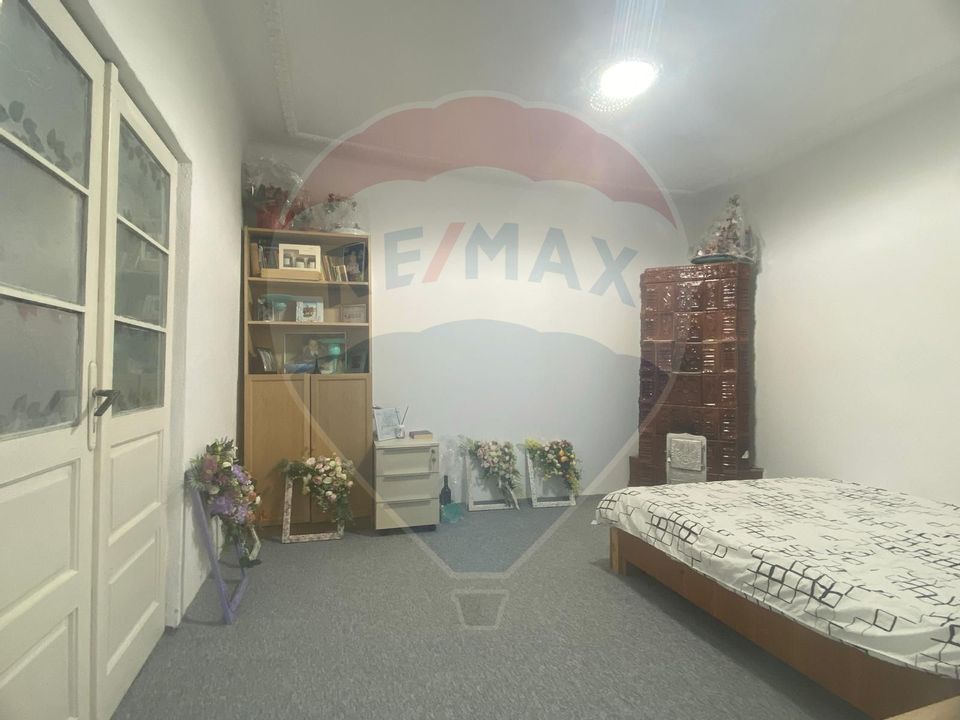 5 room House / Villa for sale, Central area