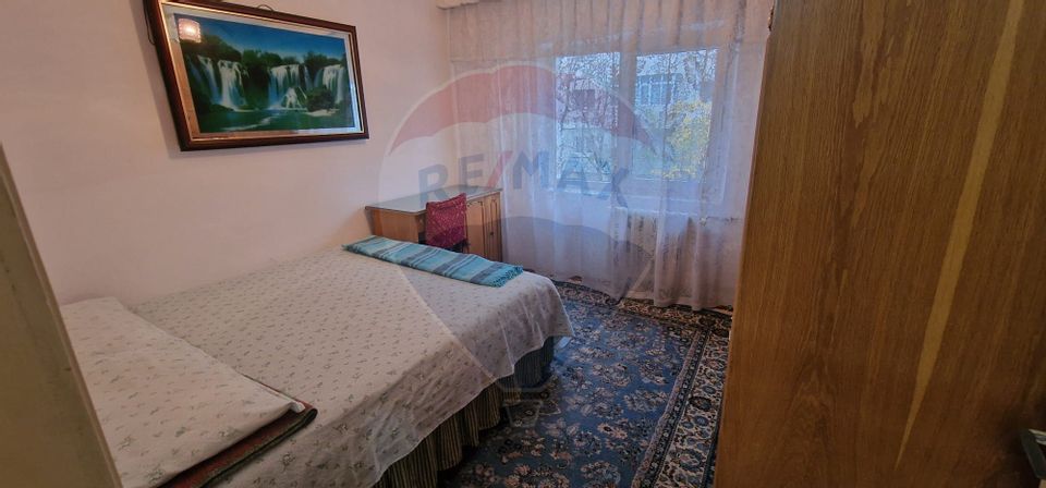 Apartament cu 3 camere în zona Ura, strada Republicii