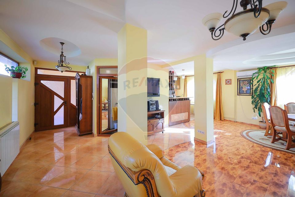 4 room House / Villa for sale, Central area