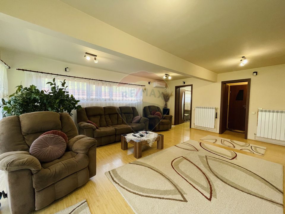 6 room House / Villa for sale