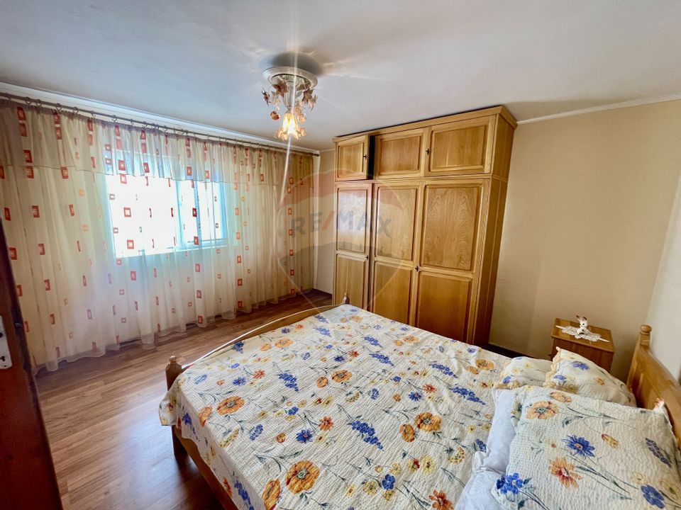 5 room House / Villa for sale