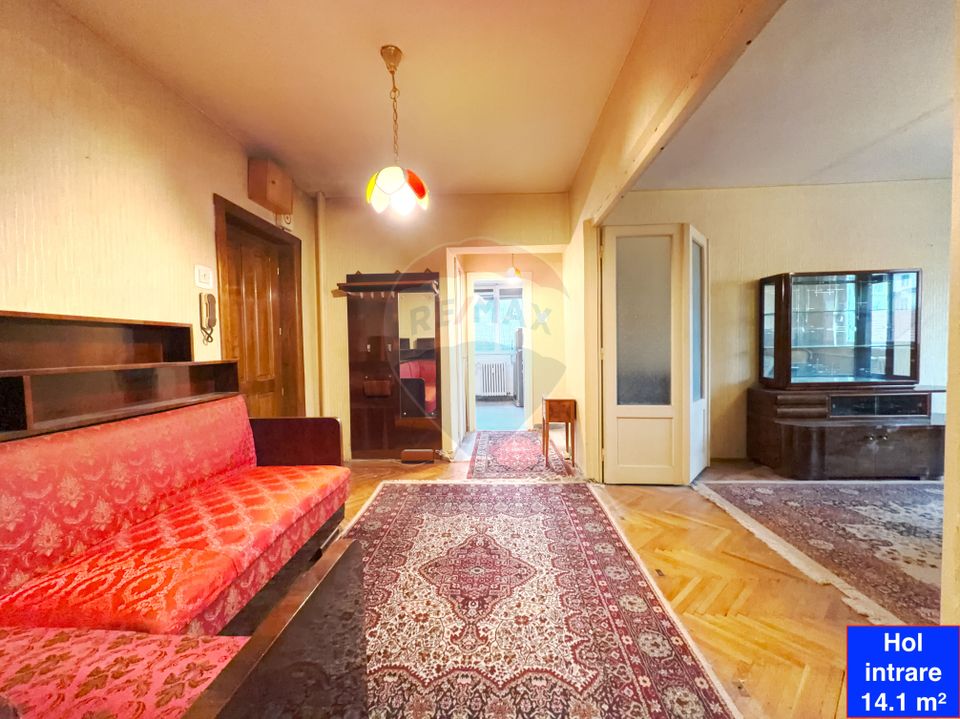 3 camere complet decomandat | Hol spatios | Medicina | Garaj