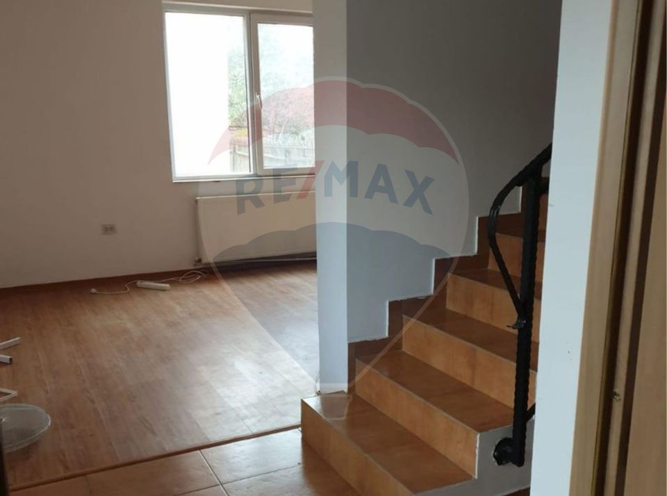 Casă / Vilă cu 6 camere de închiriat în zona Bratianu