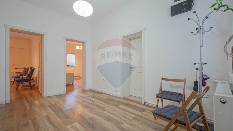 Apartament în casă cu 3 camere de vânzare în zona Brașovul Vechi