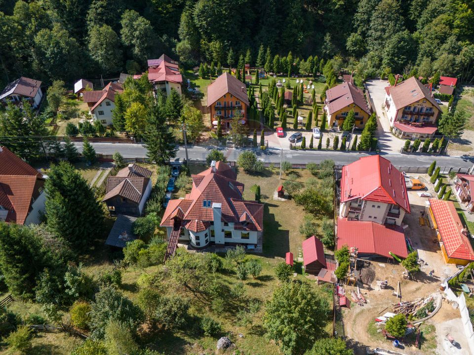 Vilă Moieciu, 375 mp util + teren 2.992 mp, View - Comision 0