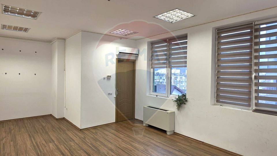 Birou de închiriat în Brașov zona centrală în clădire de birouri