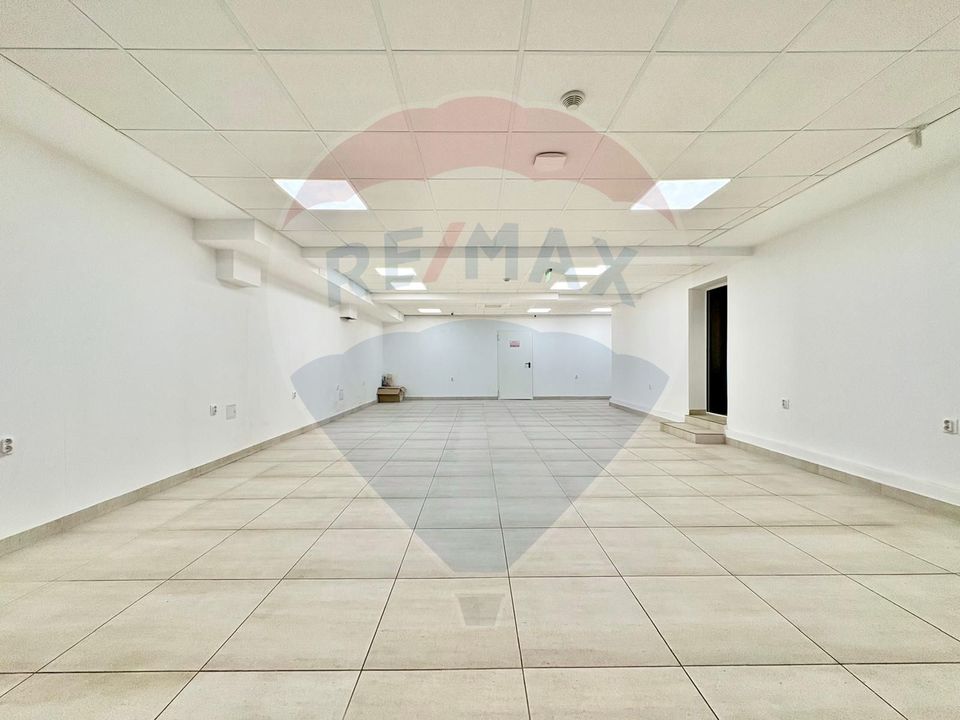 122sq.m Commercial Space for rent