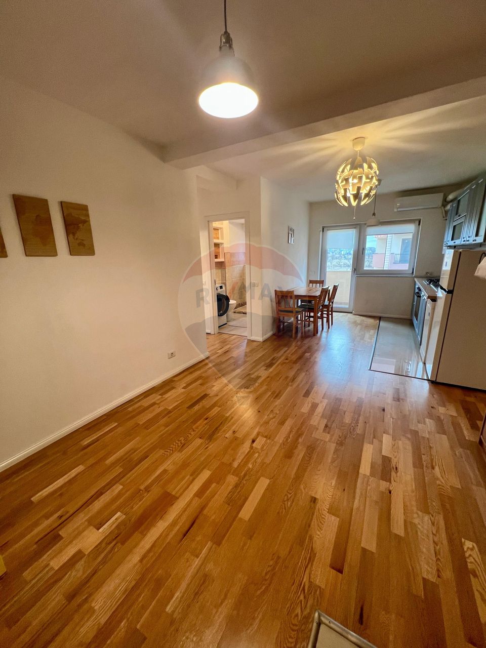 Apartament de vanzare cu 3 camere