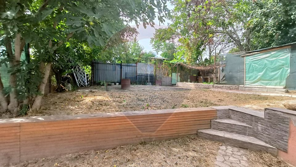 Casă cu teren de vânzare în zona Nord-Est Galați