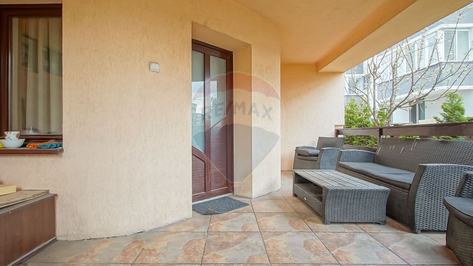 Vilă cu Teren Generos - Tractorul, Potrivită pentru Locuit sau Afacere