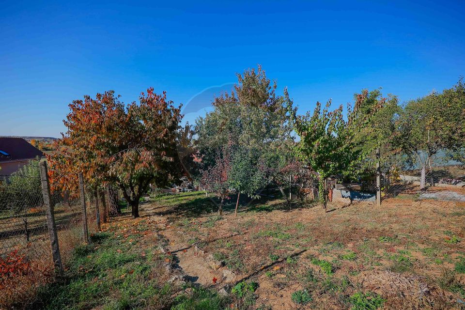 De vânzare casă cu 2 camere și teren 472 mp, Str Valea Frumoasă