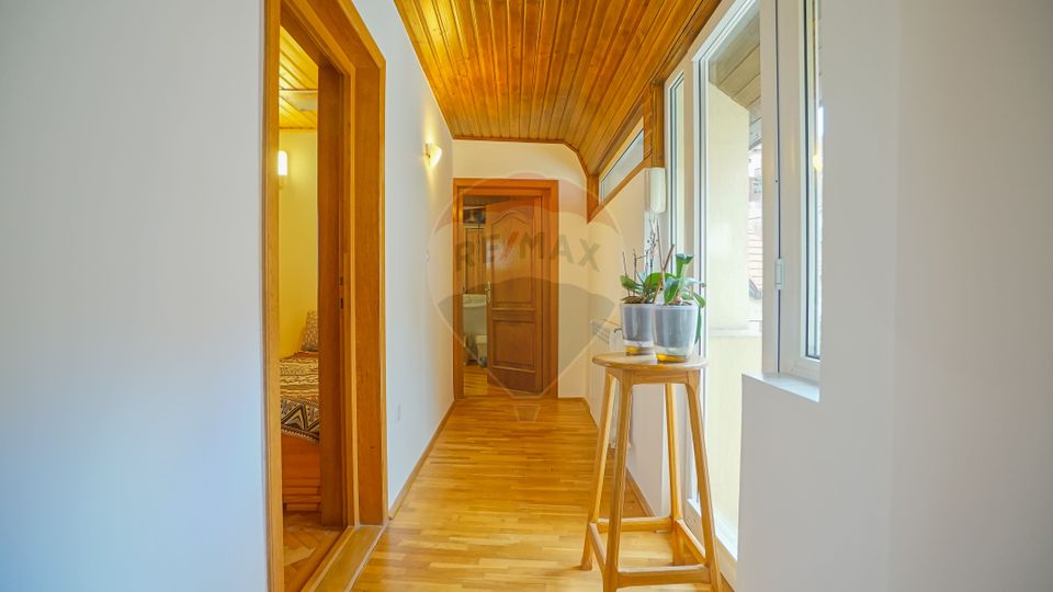 7 room House / Villa for sale, Brasovul Vechi area