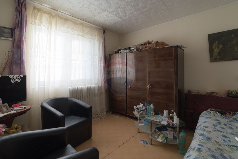 Apartament cu 2 camere  Central in Campina în zona Milcov