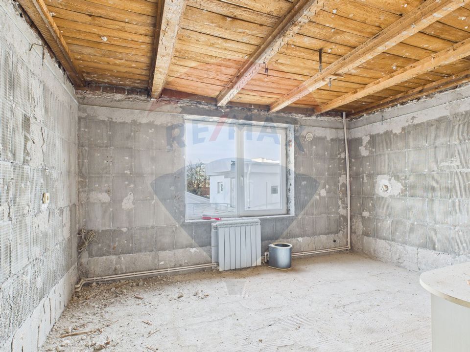 Vila S+P+2+M, 15 camere, ideala pentru investitie - Ștefan cel Mare