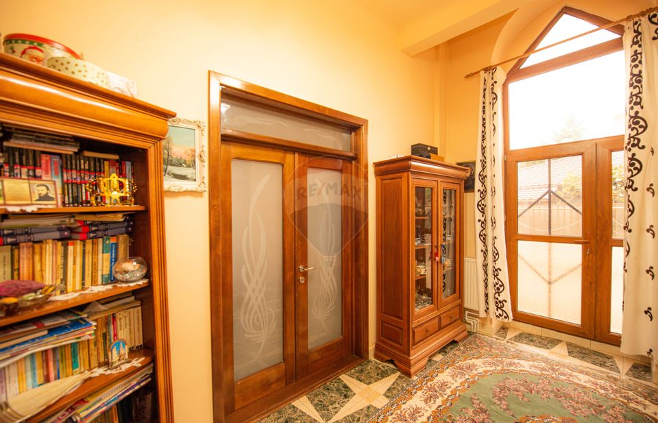 6 room House / Villa for sale, Central area