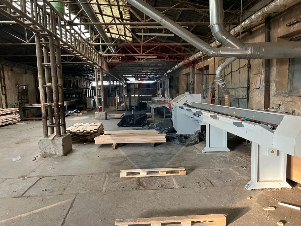 Spațiu industrial de 7,756mp de vânzare
