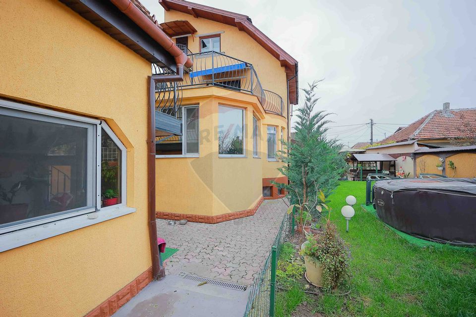 7 room House / Villa for sale, Cantemir area