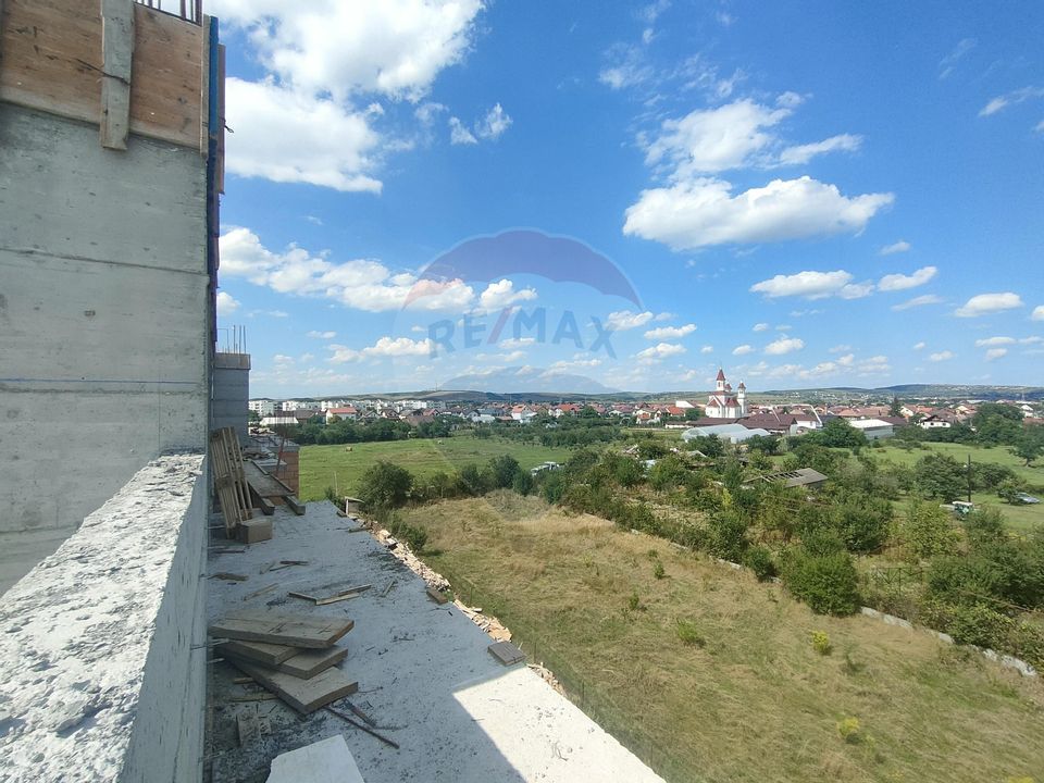 Apartament de vanzare cu gradina
